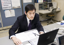 本林 秀文